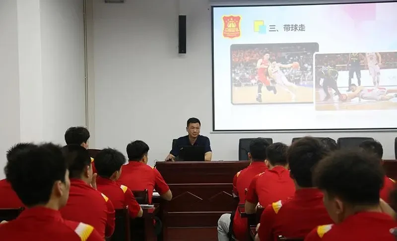 篮球新手基础训练方法_2